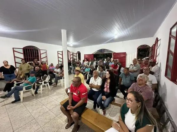 Reunião da Prefeitura de Timóteo com Moradores do Bairro Petrópolis Foca em Demandas Locais