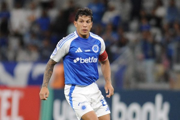 Lucas Romero, volante do Cruzeiro (foto: Alexandre Guzanshe/EM/D.A. Press.)
