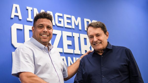 Ronaldo Fenmeno e Pedro Loureno (foto: Gustavo Aleixo/Cruzeiro)