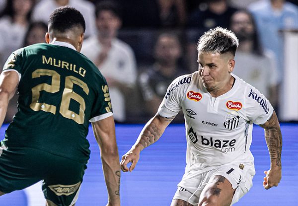 Soteldo enfrenta marcao de Murilo em clssico entre Santos e Palmeiras pelo Paulisto (foto: Raul Bareta/ Santos FC.)