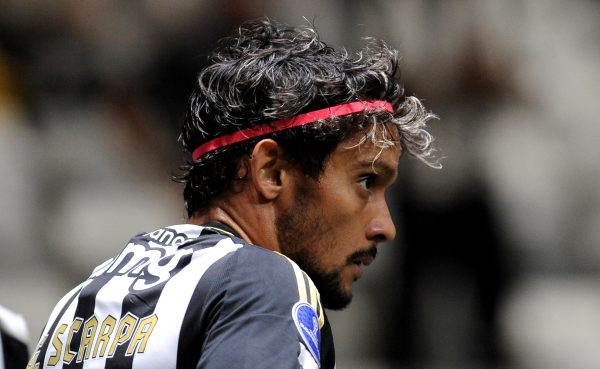 Gustavo Scarpa, meio-campista do Atltico, em ao na Arena MRV (foto: Alexandre Guzanshe/EM/D.A. Press)