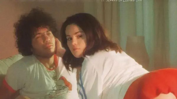 Selena Gomez reafirma amizade com antiga foto após rumores sobre Benny Blanco