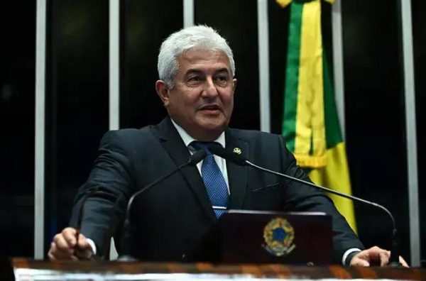 Senador Marcos Pontes critica cerceamento de liberdades no Brasil