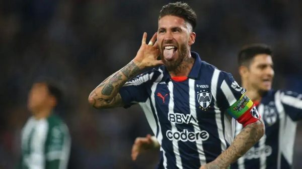 Sérgio Ramos marca seu primeiro gol pelo Monterrey em partida emocionante