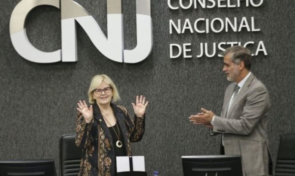 Ministra Rosa Weber participa de última sessão na presidência do CNJ