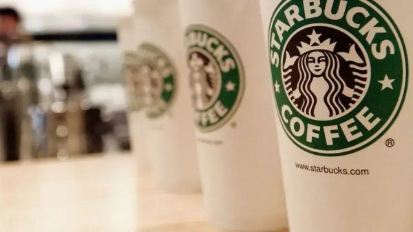 Starbucks reporta lucros e receitas abaixo do esperado no 2º trimestre