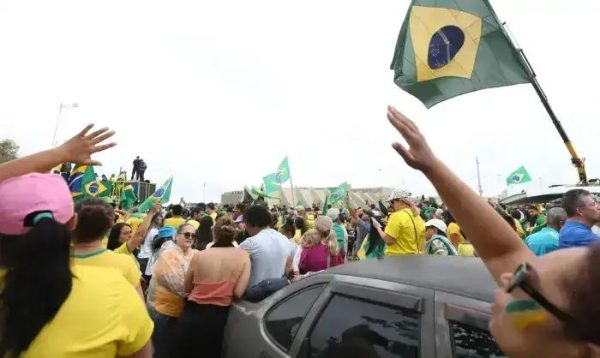 STF: Moraes vota pela condenação de líder de acampamento golpista