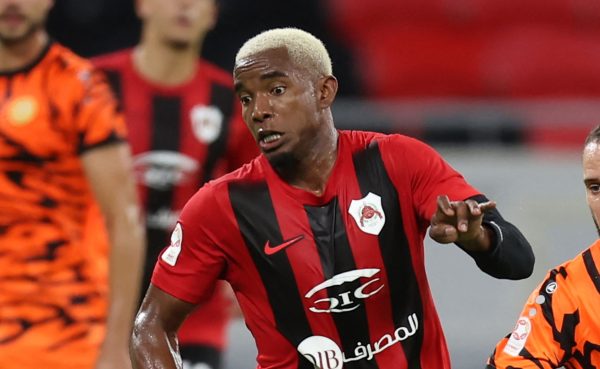 Thiago Mendes em ao pelo Al-Rayyan, do Catar, em agosto de 2024 (foto: Karim Jaafar/AFP)