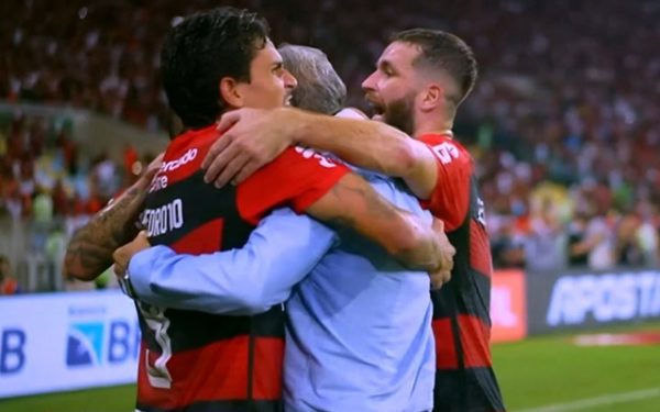 "Tite é doido": Léo Pereira revela surpresa com reação do treinador em gol do Flamengo