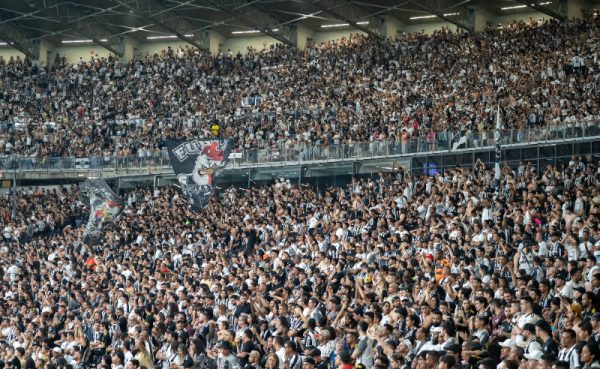 Torcedores do Atltico no Mineiro durante duelo contra o Fluminense, pelo Campeonato Brasileiro (foto: Daniela Veiga/Atltico)