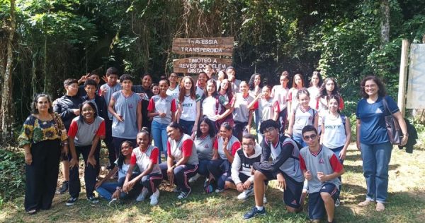 Projeto Turismo Pedagógico: Alunos do IMETT visitam pontos turísticos de Timóteo