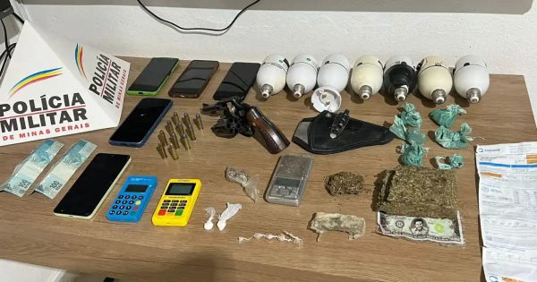 Operação apreende drogas e arma de fogo em Belo Oriente