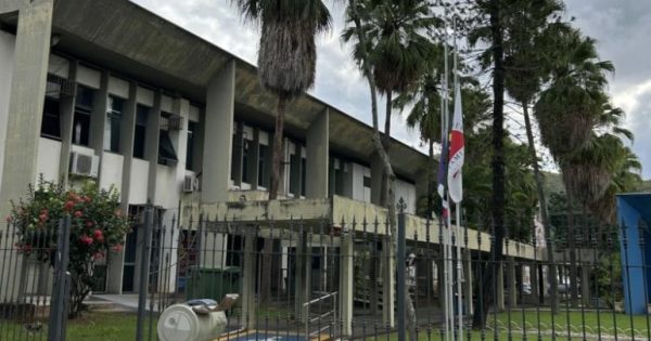 Repartições públicas decretam ponto facultativo para esta sexta-feira (2)