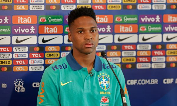 Wendell em entrevista coletiva pela Seleo Brasileira (foto: Rafael Ribeiro/CBF)