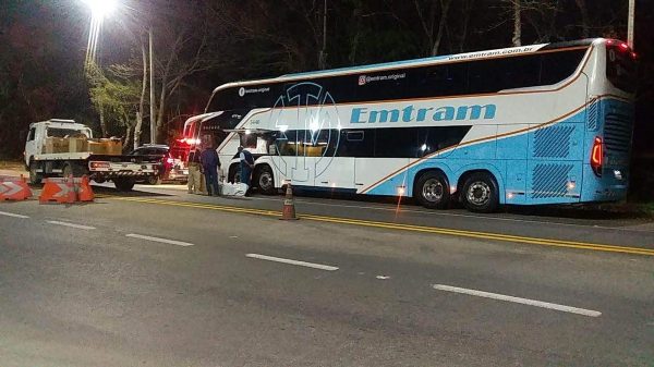 PRF apreende carga com mais de 15 mil maços de cigarros clandestinos em MG | Vales de Minas Gerais