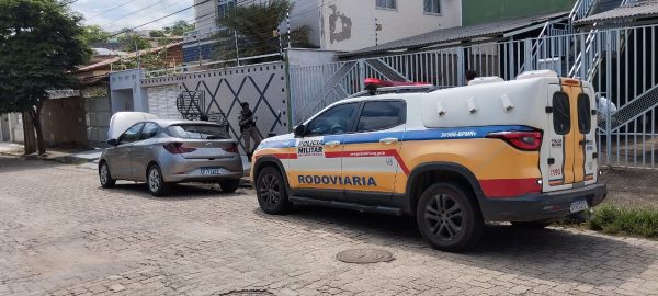 Homem é preso em flagrante por conduzir veículo roubado em Governador Valadares