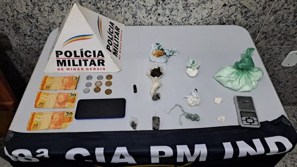 Jovem é preso por comercializar drogas em praça de Mantena