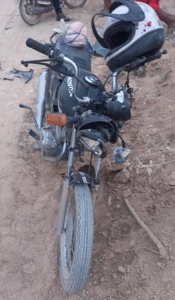 Motociclista inabilitado morre após bater de frente com Van em Caraí