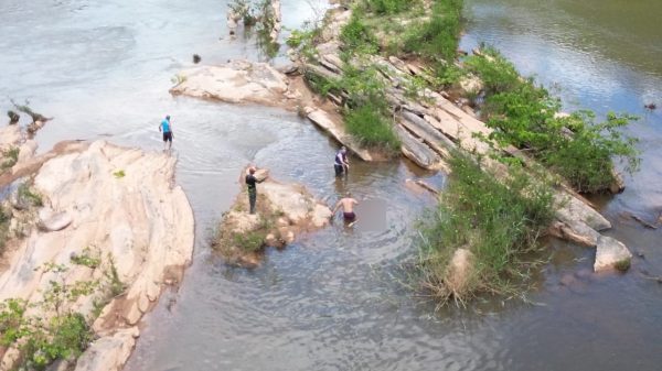 Corpo de idoso que se afogou em rio é encontrado após dois dias em Ferros | Vales de Minas Gerais