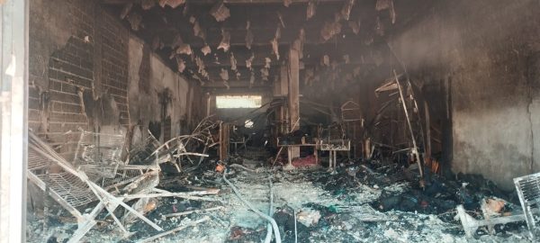 Loja de roupas fica totalmente destruída após incêndio em Coronel Fabriciano
