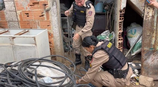 Ferros-velhos de Teófilo Otoni são fiscalizados em operação para coibir furto e venda de fios de cobre | Vales de Minas Gerais
