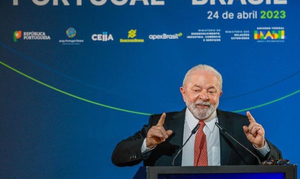 Lula é recebido na Assembleia da República e encerra visita a Portugal - Portal ZUG - Vale do Aço