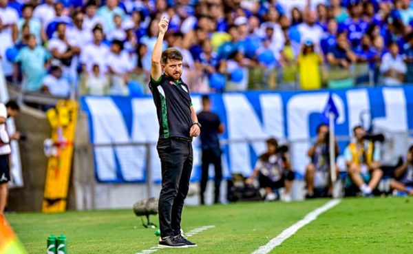 William Batista em jogo entre Cruzeiro e Amrica (foto: Mouro Panda/Amrica)