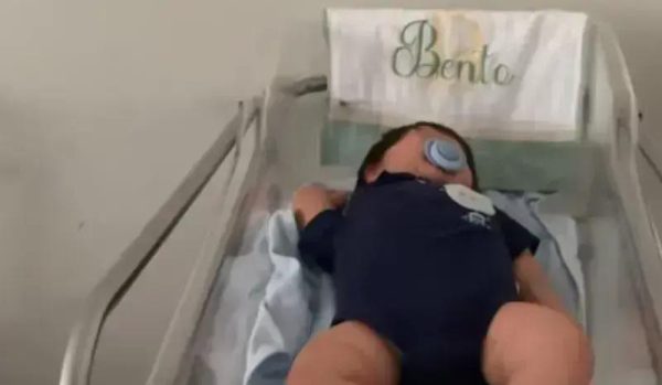 Yasmin Becker viraliza com vídeo de bebê reborn em hospital de Janaúba