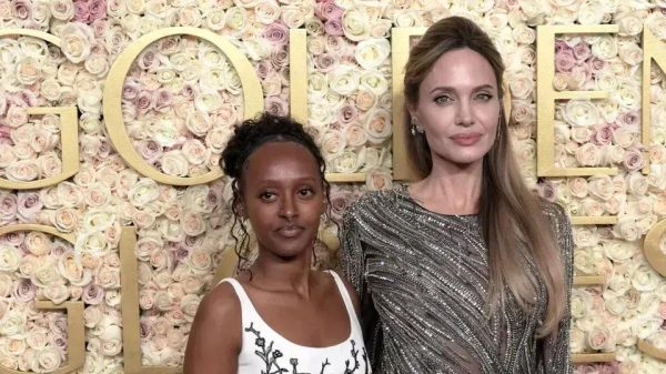 Zahara Jolie-Pitt e Elijah Cooper curtem dia romântico na Disneyland