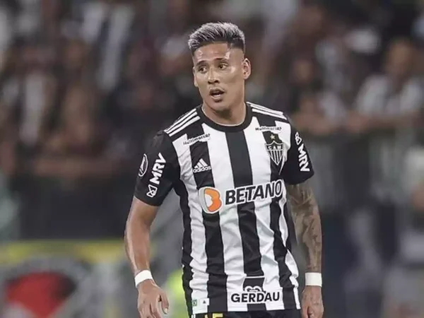 Galo confirma a saída de Zaracho