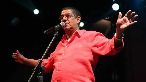 Zeca Pagodinho pede ajuda para encontrar gata Mimosa desaparecida